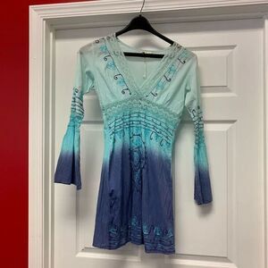 Lagaci Ombre V Neck Embroidered Dress sz S NWT